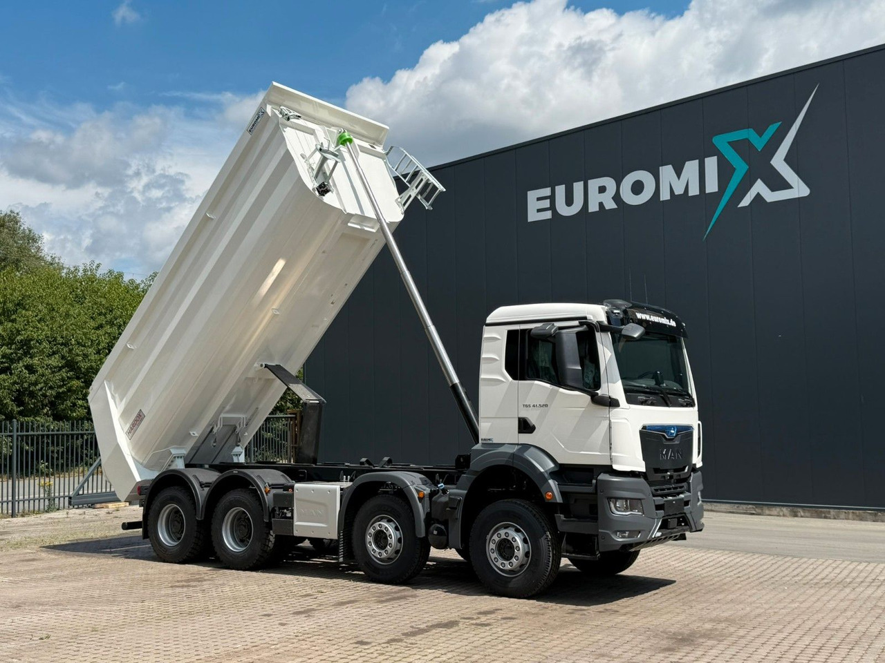 Tipper MAN TGS 41.520 BB 8X4 Euromix MuldenKipper  Retarder: picture 10