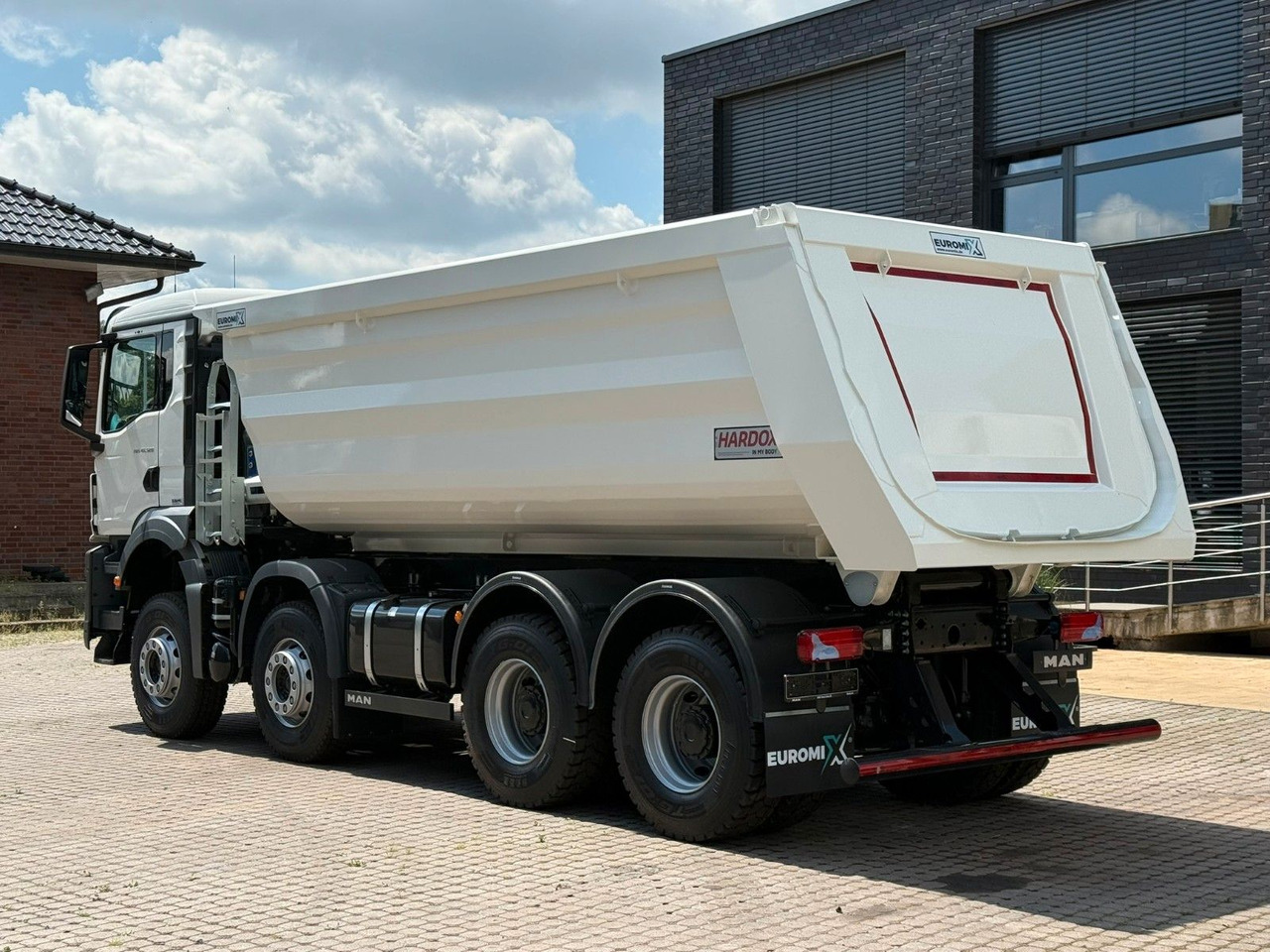 Tipper MAN TGS 41.520 BB 8X4 Euromix MuldenKipper  Retarder: picture 6
