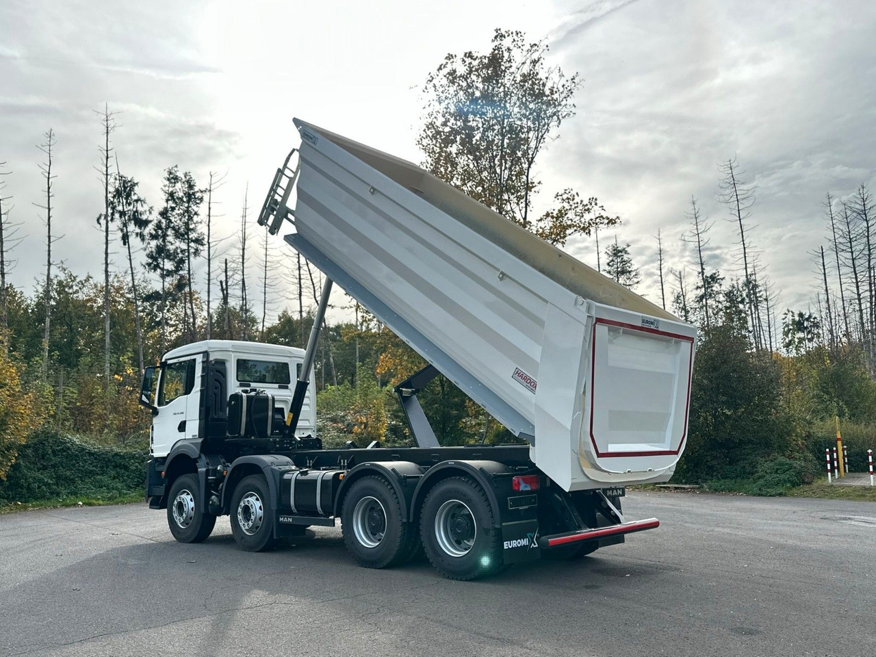MAN TGS 41.520 BB 8X4 Euromix Retarder - Tipper: picture 5 MAN TGS 41.520 BB 8X4 Euromix Retarder - Tipper: picture 5