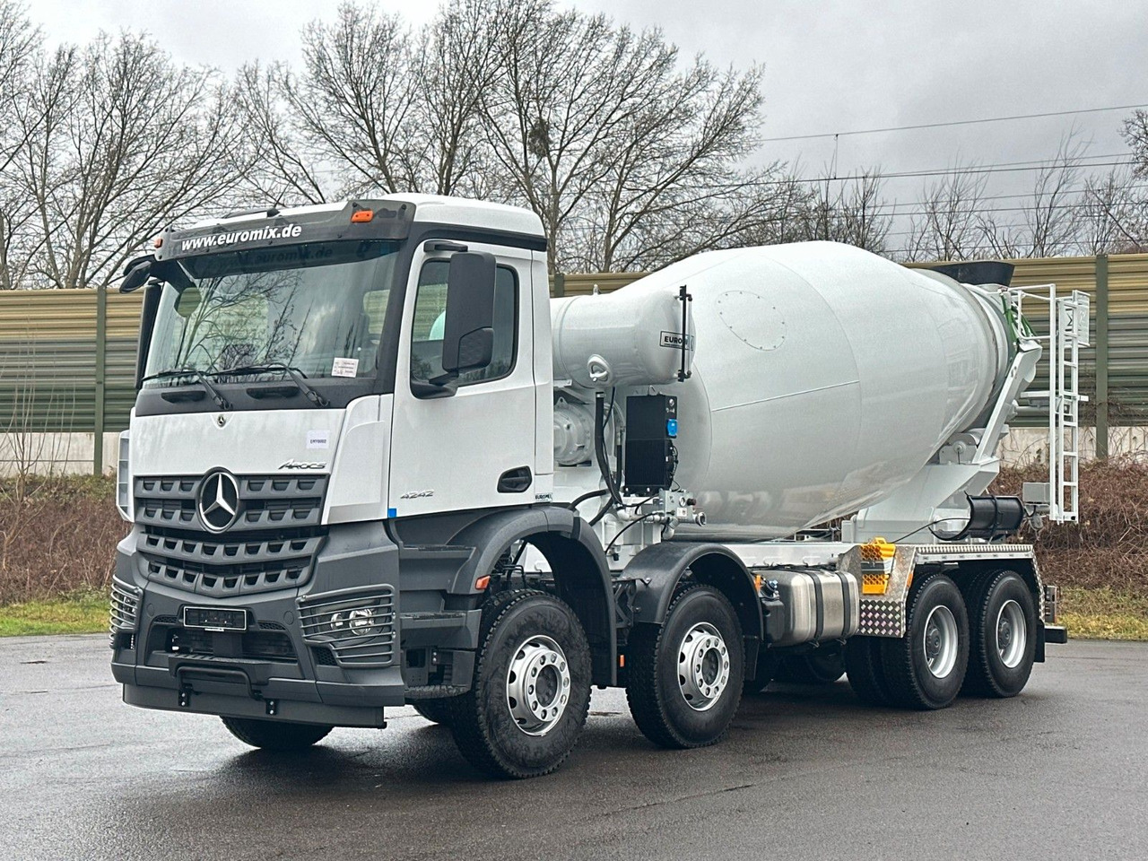 Mercedes-Benz AROCS 5 4242 8x4 Euro5 EuromixMTP EM 12m R - Concrete mixer truck: picture 1 Mercedes-Benz AROCS 5 4242 8x4 Euro5 EuromixMTP EM 12m R - Concrete mixer truck: picture 1