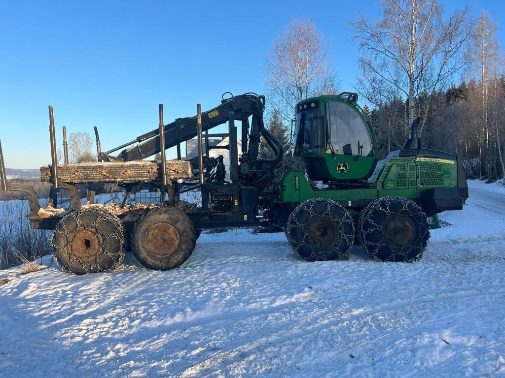 John Deere 1110 G  - Forwarder: picture 4 John Deere 1110 G  - Forwarder: picture 4