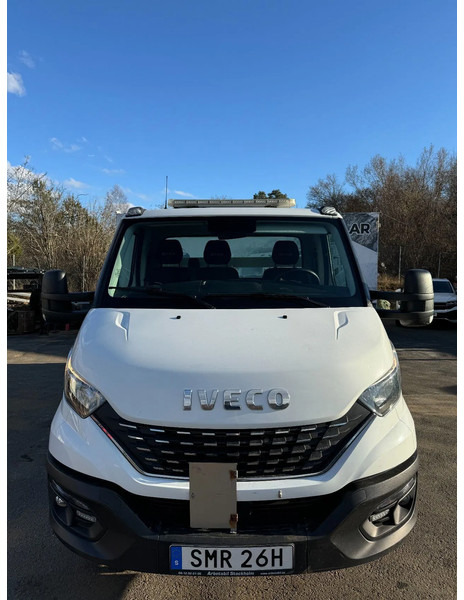 Iveco Daily 35C18, Flatbed + alu-side boards, 3.0TDi, 2022 - Dropside/ Flatbed truck: picture 2 Iveco Daily 35C18, Flatbed + alu-side boards, 3.0TDi, 2022 - Dropside/ Flatbed truck: picture 2