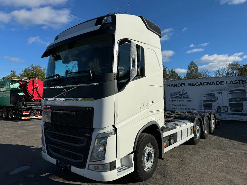 Volvo FH 540 8x2*4, ADR, Euro 6, Chassi (former Tank-truck), 2018 - Cab chassis truck: picture 3 Volvo FH 540 8x2*4, ADR, Euro 6, Chassi (former Tank-truck), 2018 - Cab chassis truck: picture 3