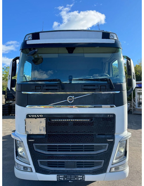 Volvo FH 540 8x2*4, ADR, Euro 6, Chassi (former Tank-truck), 2018 - Cab chassis truck: picture 2 Volvo FH 540 8x2*4, ADR, Euro 6, Chassi (former Tank-truck), 2018 - Cab chassis truck: picture 2