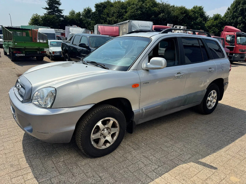 Hyundai Santa Fe **97000KM ONLY** - SUV: picture 1 Hyundai Santa Fe **97000KM ONLY** - SUV: picture 1