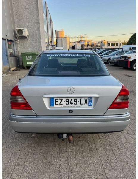 Mercedes-Benz C-Klasse **C180-PETROL-AC** - Sedan: picture 5 Mercedes-Benz C-Klasse **C180-PETROL-AC** - Sedan: picture 5