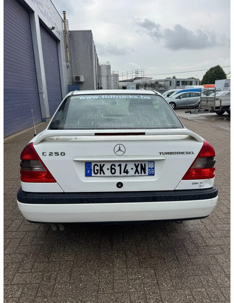 Mercedes-Benz C-Klasse **C250DIESEL** - Sedan: picture 5 Mercedes-Benz C-Klasse **C250DIESEL** - Sedan: picture 5