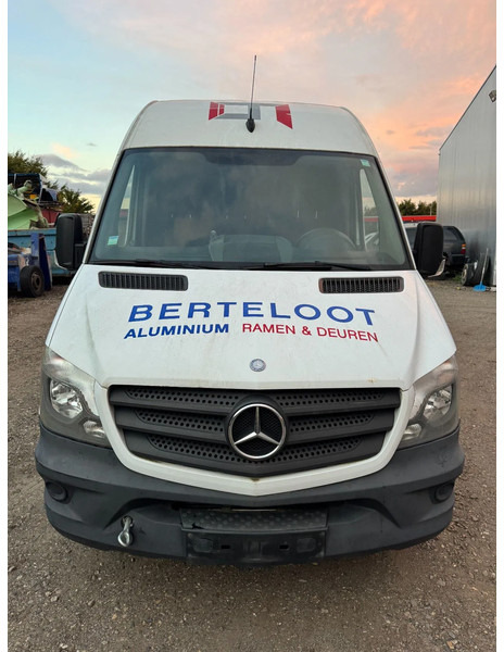 Mercedes-Benz Sprinter 316 **EURO5B-ENGINE BROKEN-MOTORSHADEN** - Panel van: picture 2 Mercedes-Benz Sprinter 316 **EURO5B-ENGINE BROKEN-MOTORSHADEN** - Panel van: picture 2