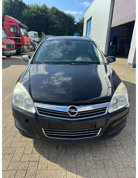 Opel Astra **1700CDTI-AIRCO-EURO 4** - Station wagon: picture 2 Opel Astra **1700CDTI-AIRCO-EURO 4** - Station wagon: picture 2