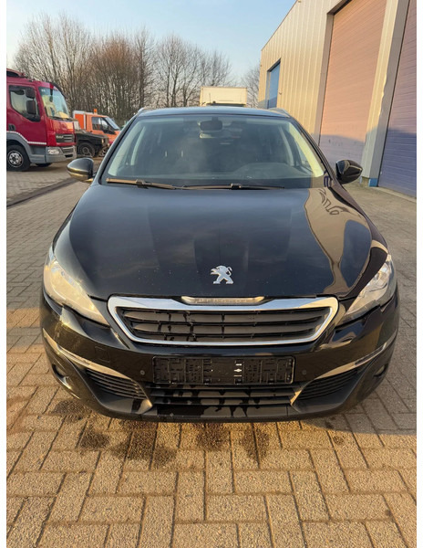 Peugeot 308 **EURO 6-88KW** - Car: picture 3 Peugeot 308 **EURO 6-88KW** - Car: picture 3