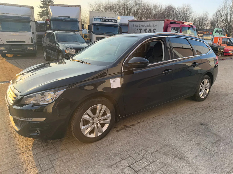 Peugeot 308 **EURO 6-88KW** - Car: picture 2 Peugeot 308 **EURO 6-88KW** - Car: picture 2