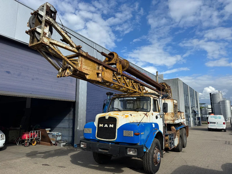 MAN 32.281 **FOREUSE-DRILLTRUCK-6X6** - Truck: picture 1 MAN 32.281 **FOREUSE-DRILLTRUCK-6X6** - Truck: picture 1