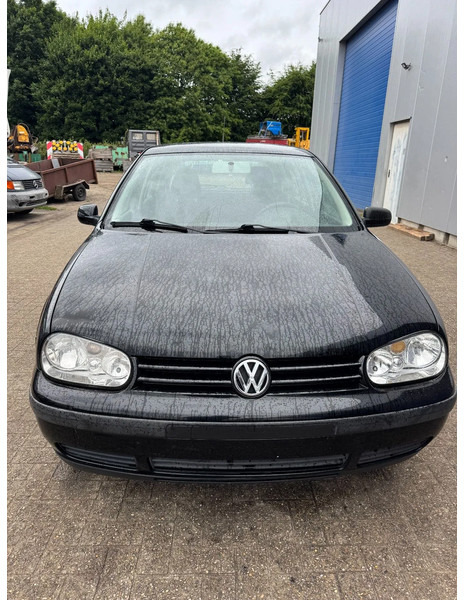Volkswagen Golf GOLF IV-1400-5DOORS** - Car: picture 2 Volkswagen Golf GOLF IV-1400-5DOORS** - Car: picture 2