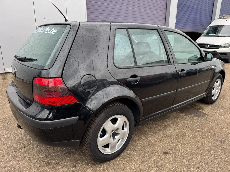 Volkswagen Golf GOLF IV-1400-5DOORS** - Car: picture 4 Volkswagen Golf GOLF IV-1400-5DOORS** - Car: picture 4