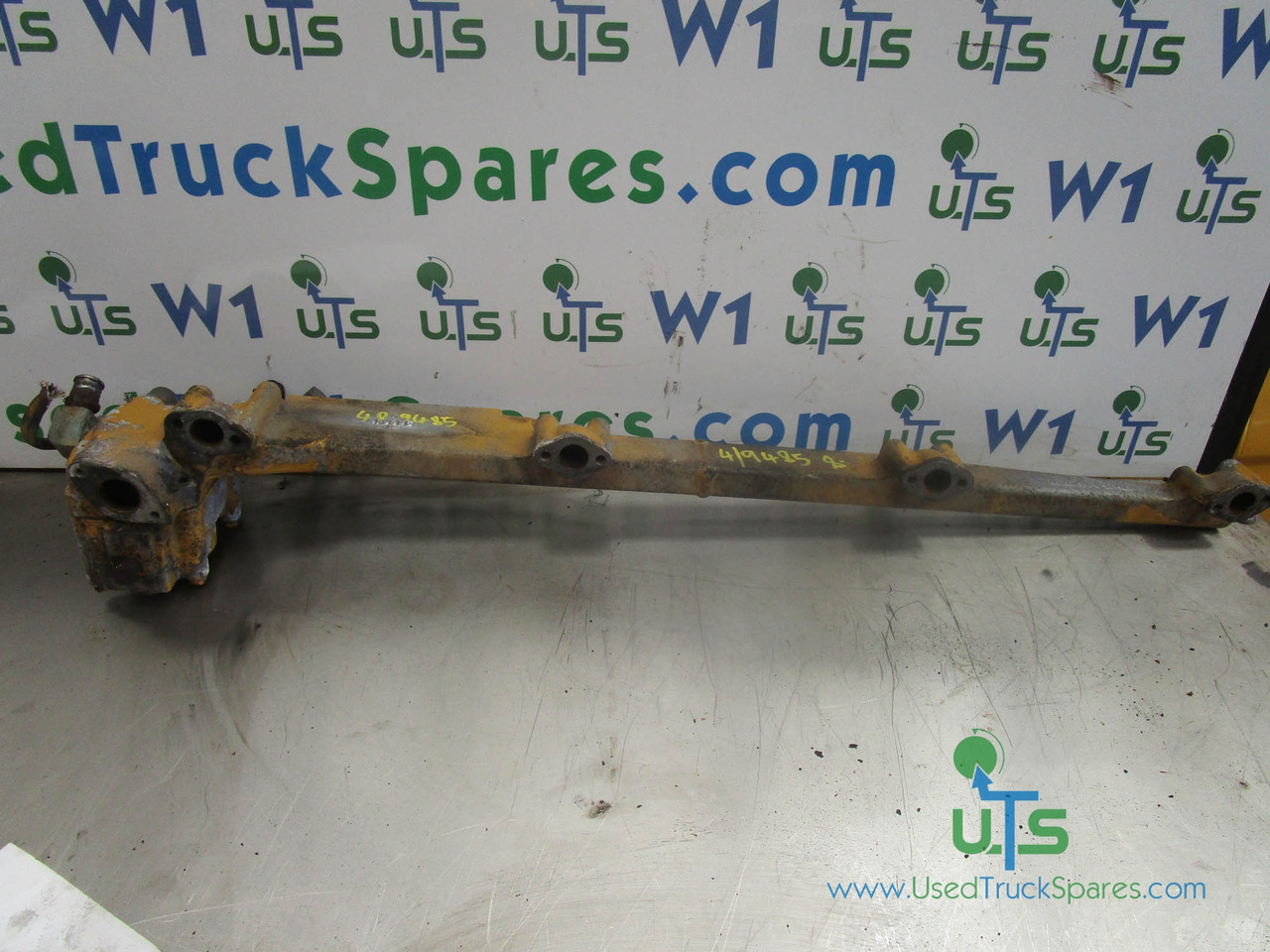 CAT C10 / C12 THERMOSTAT HOUSING + WATER RAIL P/NO 4P9485 - Engine and parts for Truck: picture 1 CAT C10 / C12 THERMOSTAT HOUSING + WATER RAIL P/NO 4P9485 - Engine and parts for Truck: picture 1