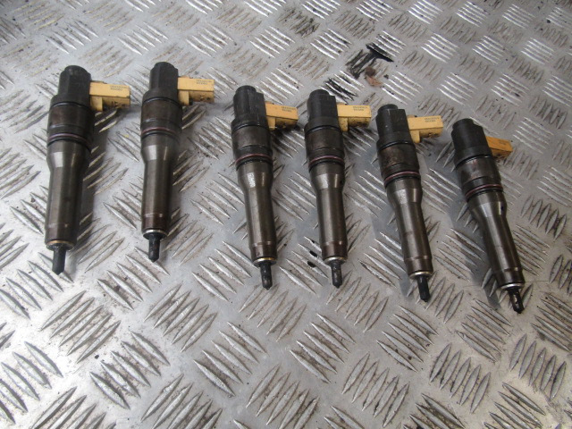 DAF CF 85 EURO 5 INJECTORS P/NO 1661060 - ECU for Truck: picture 2 DAF CF 85 EURO 5 INJECTORS P/NO 1661060 - ECU for Truck: picture 2