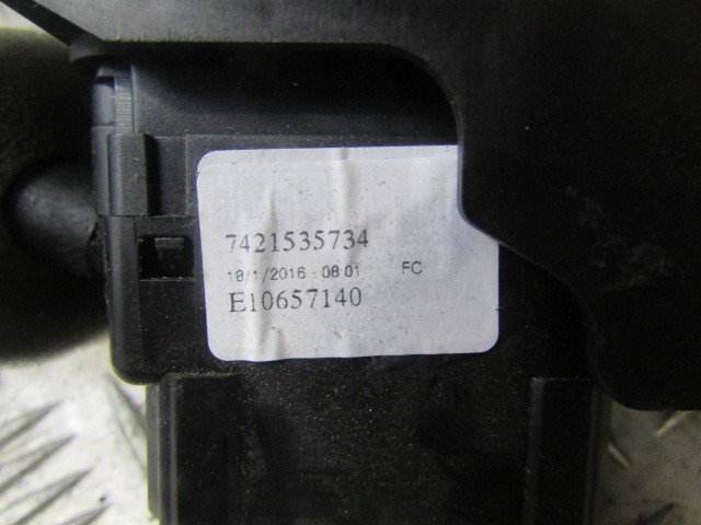 DAF LF 220 INDICATOR / WIPER STALK COMPLETE P/NO 7421535734 / 7421535775 - Cab and interior for Truck: picture 2 DAF LF 220 INDICATOR / WIPER STALK COMPLETE P/NO 7421535734 / 7421535775 - Cab and interior for Truck: picture 2