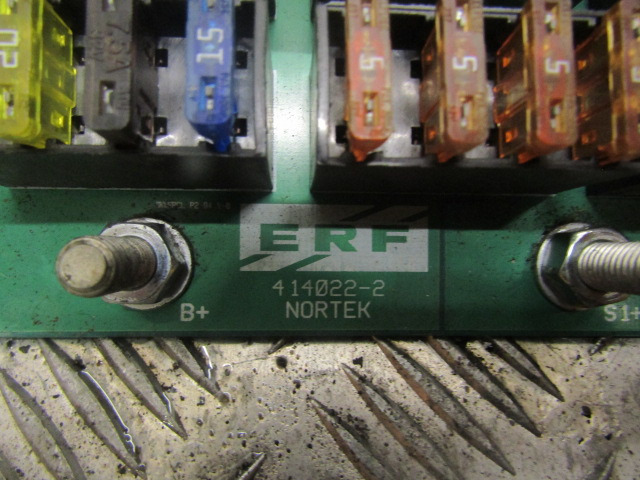ERF ECX FUSEBOARD P/NO 414022-2 - Electrical system for Truck: picture 2 ERF ECX FUSEBOARD P/NO 414022-2 - Electrical system for Truck: picture 2