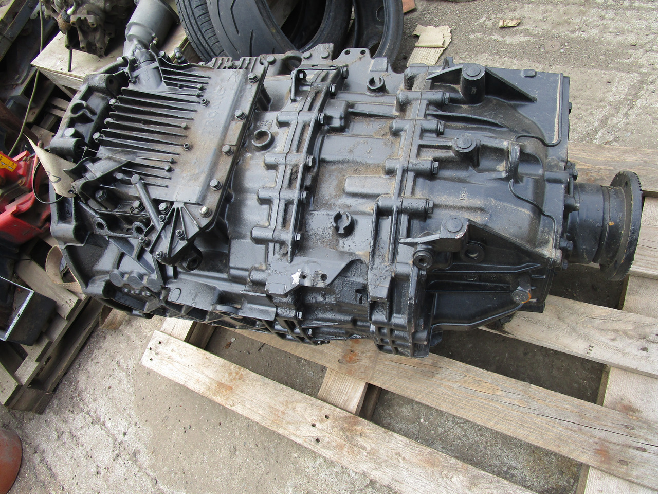 MAN ZF ASTRONIC GEARBOX TYPE 12AS2330TD - Gearbox for Truck: picture 1 MAN ZF ASTRONIC GEARBOX TYPE 12AS2330TD - Gearbox for Truck: picture 1