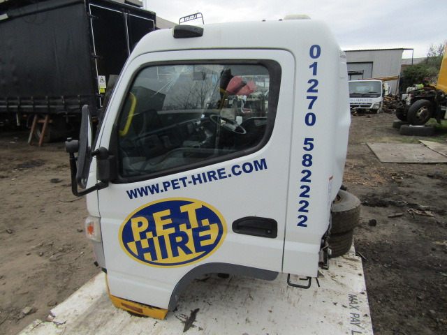 MITSUBISHI FUSO 7C15/18 CAB 2012 - Cab for Truck: picture 4 MITSUBISHI FUSO 7C15/18 CAB 2012 - Cab for Truck: picture 4