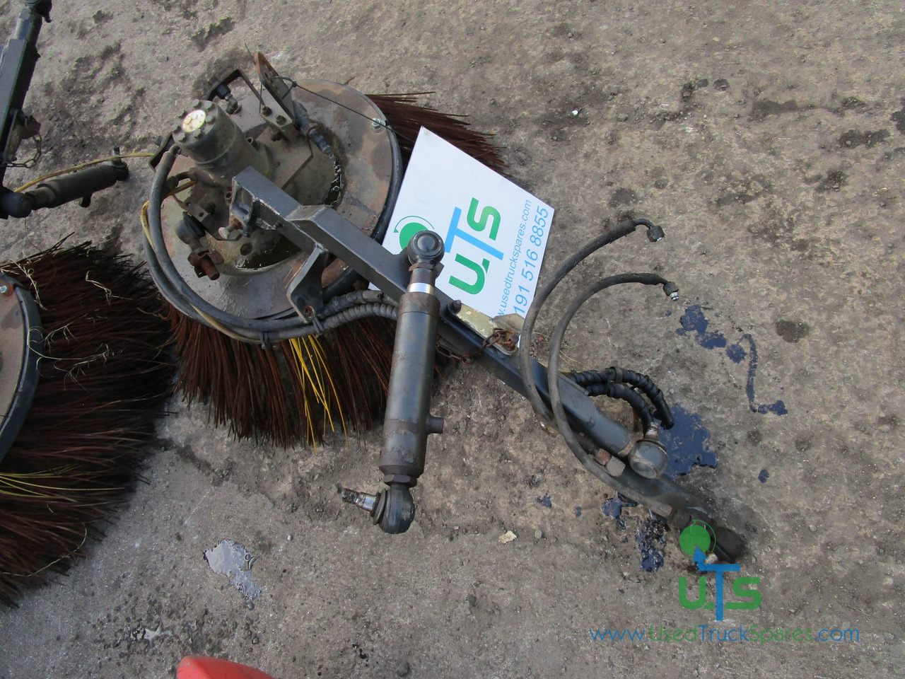 SCHMIDT SWINGO 200 R/HAND BRUSH ARM AND DRIVE - Broom for Municipal/ Special vehicle: picture 1 SCHMIDT SWINGO 200 R/HAND BRUSH ARM AND DRIVE - Broom for Municipal/ Special vehicle: picture 1