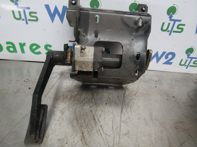 SCHMIDT SWINGO BRAKE PEDAL ASSEMBLY - Cab and interior for Truck: picture 2 SCHMIDT SWINGO BRAKE PEDAL ASSEMBLY - Cab and interior for Truck: picture 2