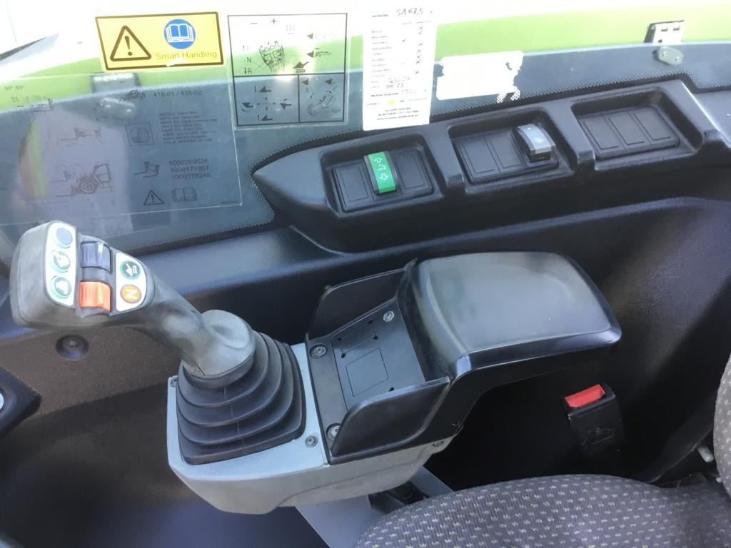 Loader CLAAS SCORPION 7044 VARIPOWER: picture 20