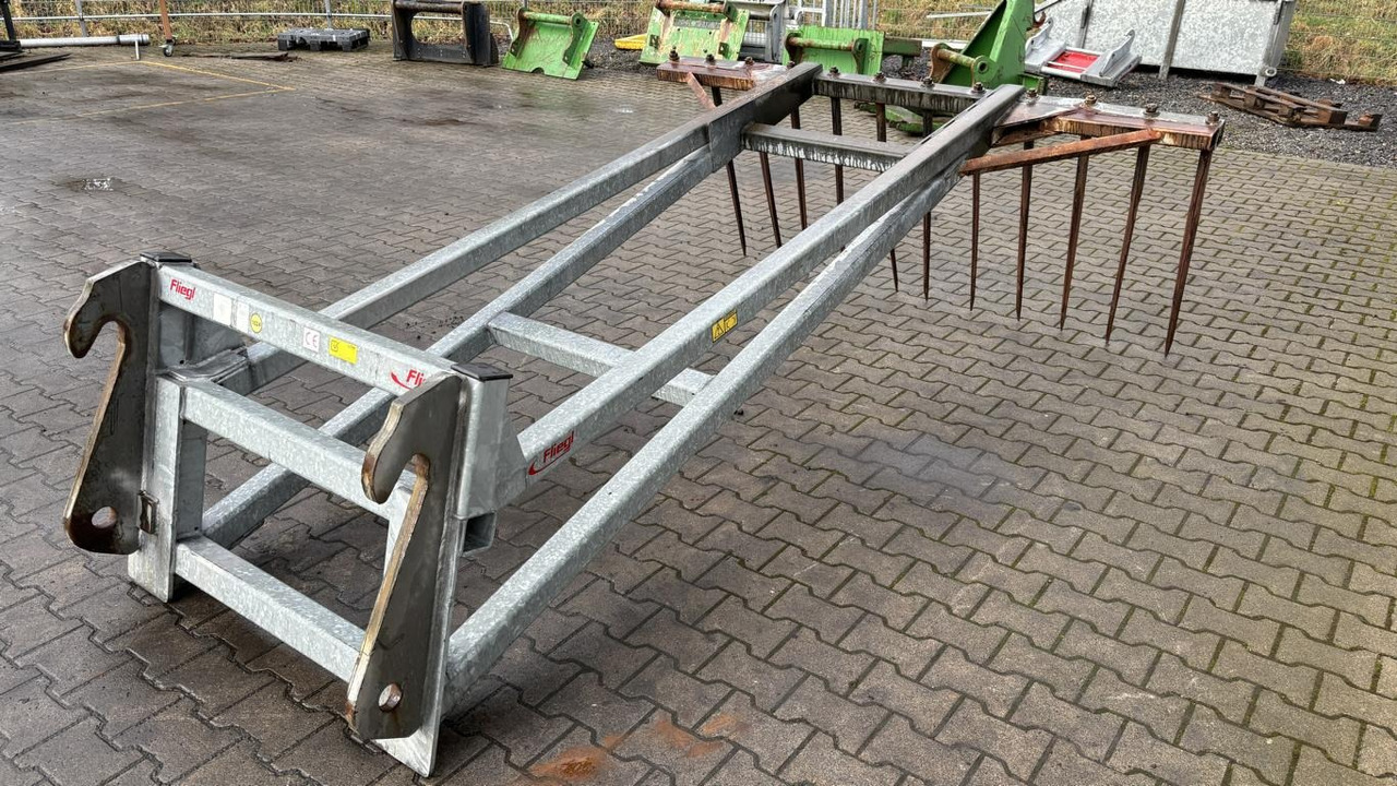 Fliegl SILOPRATZE 3000 MM - Silage equipment: picture 5 Fliegl SILOPRATZE 3000 MM - Silage equipment: picture 5