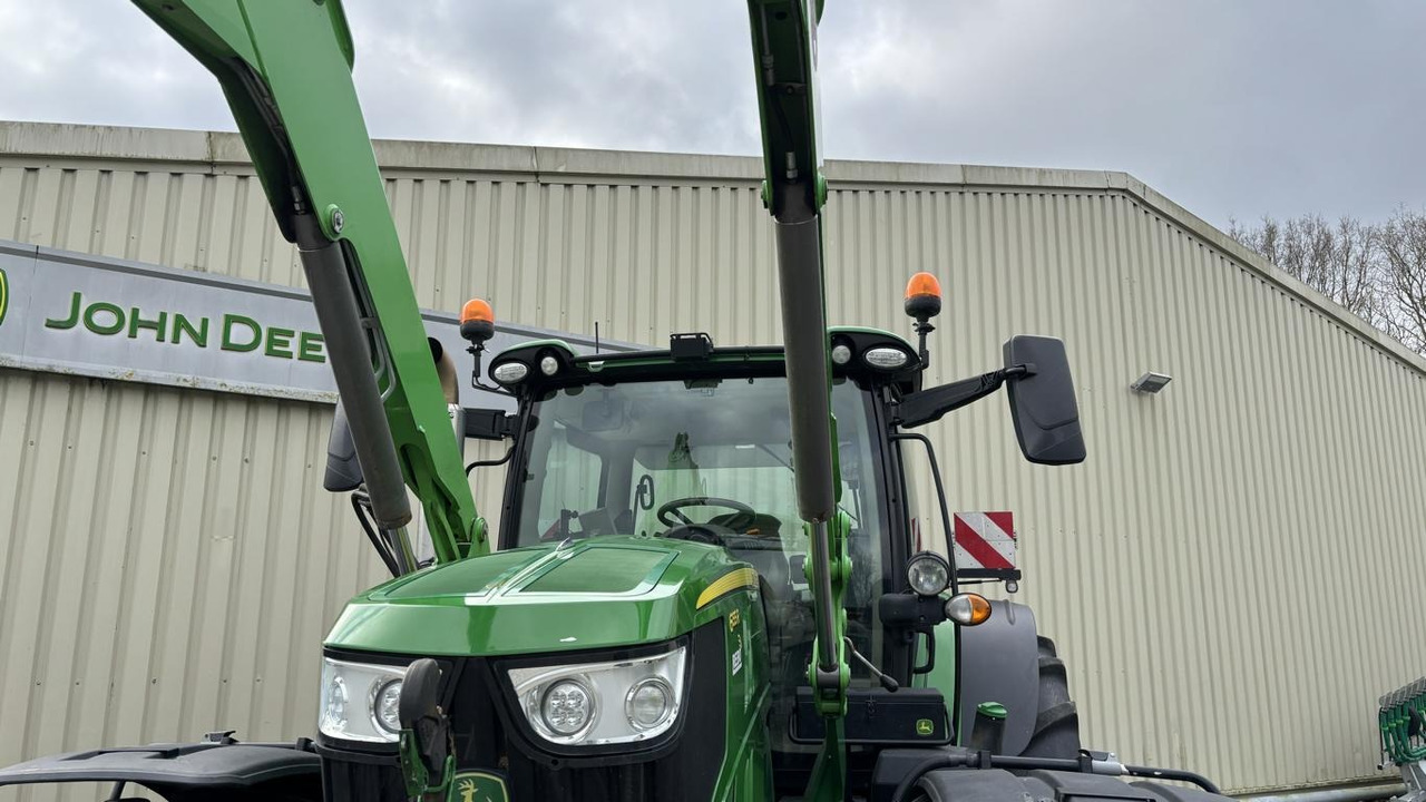 Farm tractor John Deere 6155R: picture 34