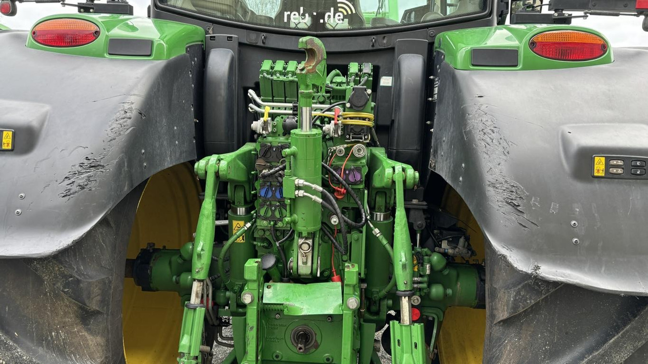 Farm tractor John Deere 6155R: picture 22