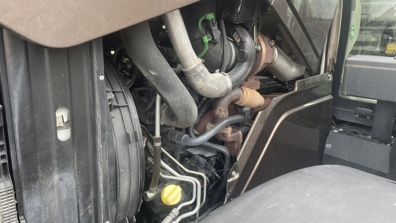 Farm tractor John Deere 6195R: picture 23 Farm tractor John Deere 6195R: picture 23