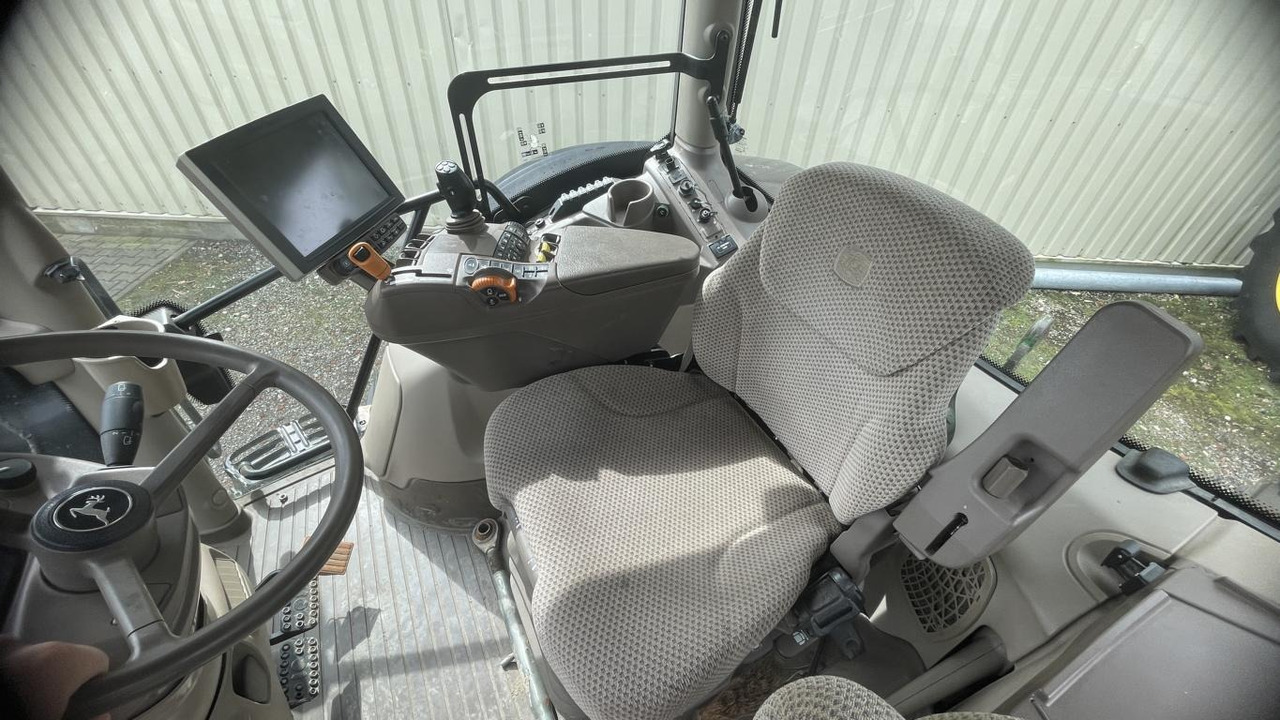 Farm tractor John Deere 6195R: picture 11 Farm tractor John Deere 6195R: picture 11