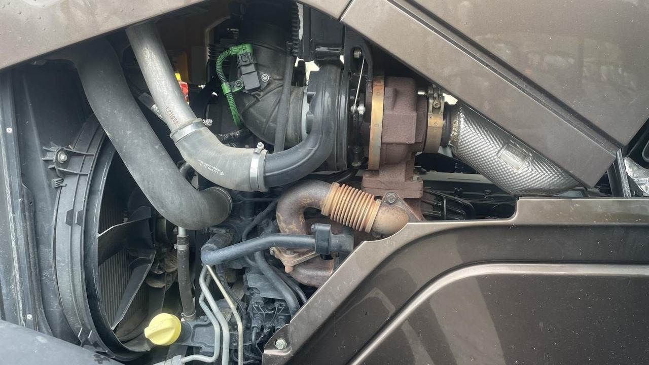 Farm tractor John Deere 6195R: picture 22 Farm tractor John Deere 6195R: picture 22