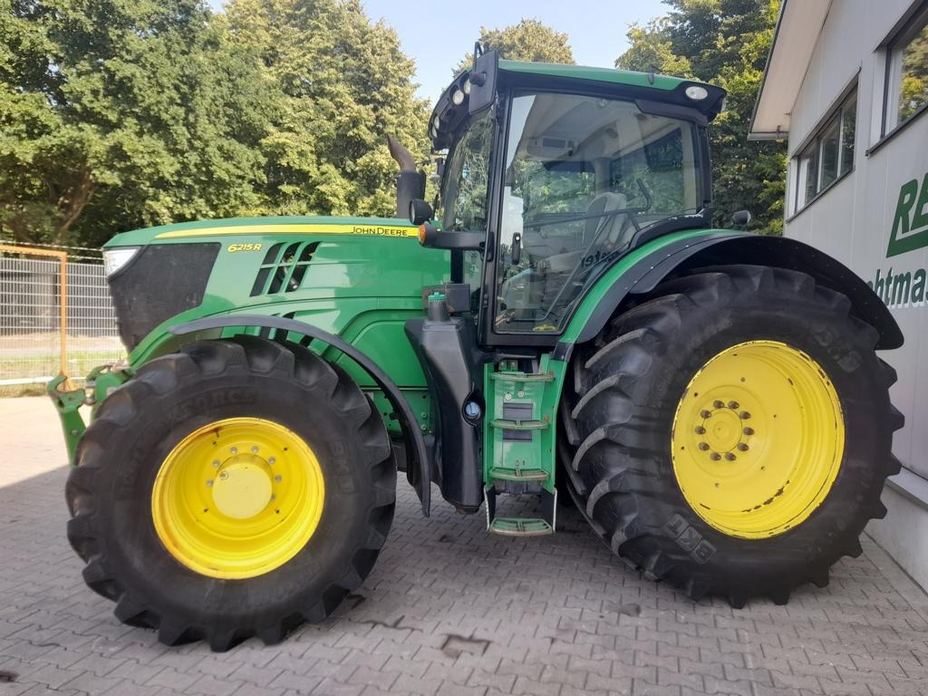 John Deere 6215 R - Farm tractor: picture 1 John Deere 6215 R - Farm tractor: picture 1
