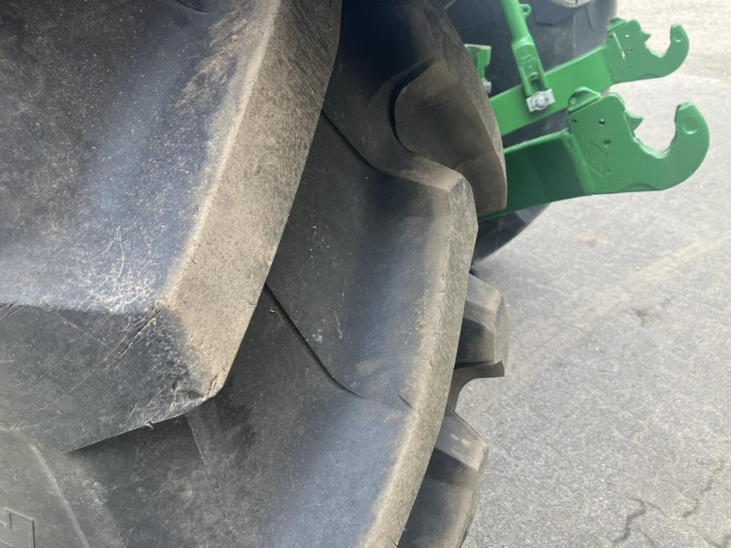 John Deere 6250R - Farm tractor: picture 5 John Deere 6250R - Farm tractor: picture 5