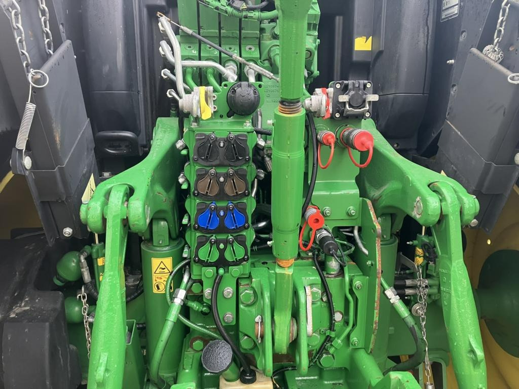 Farm tractor John Deere TRAKTOR 6175R: picture 18