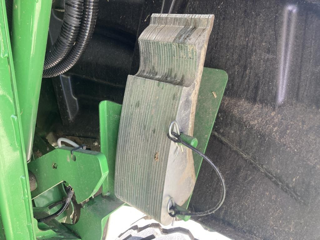 John Deere V461M - Bale wrapper: picture 3 John Deere V461M - Bale wrapper: picture 3