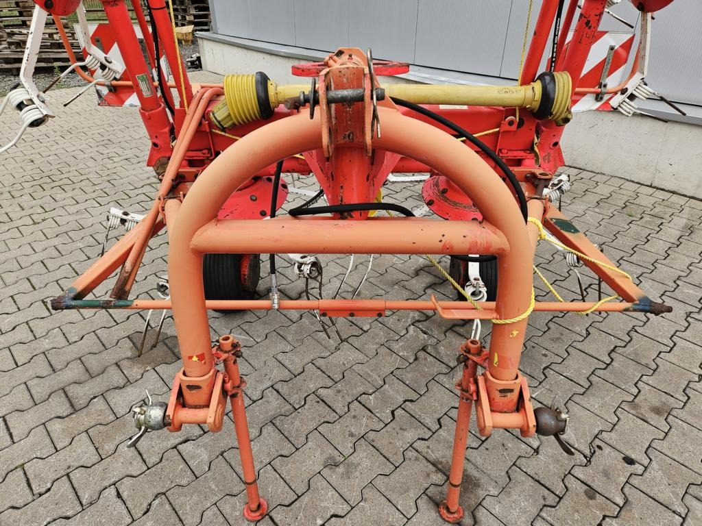 Pöttinger HIT 69 N-Z - Tedder/ Rake: picture 2 Pöttinger HIT 69 N-Z - Tedder/ Rake: picture 2