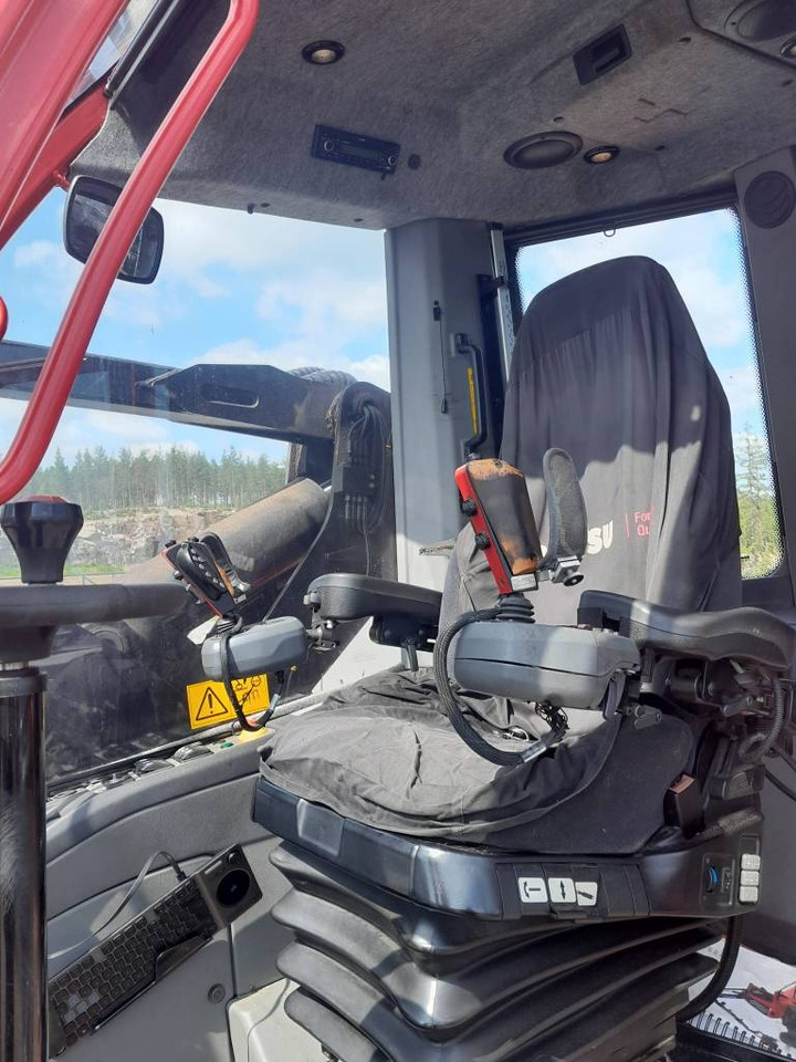 Forestry harvester Komatsu 901 XC: picture 7