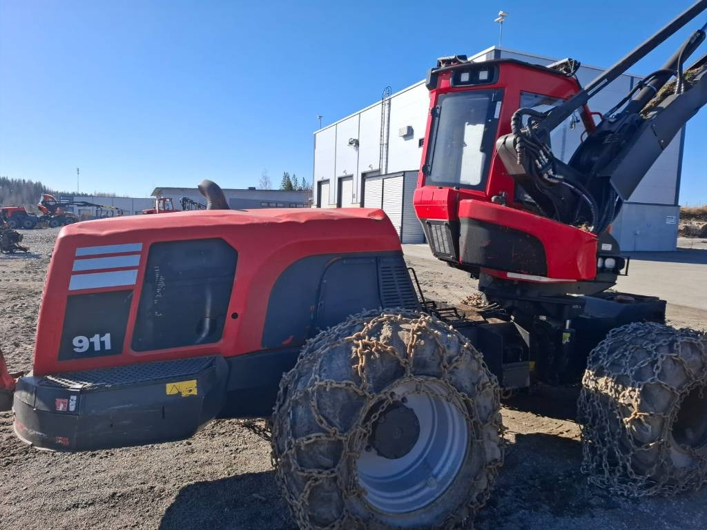 Komatsu 911 - Forestry harvester: picture 3 Komatsu 911 - Forestry harvester: picture 3