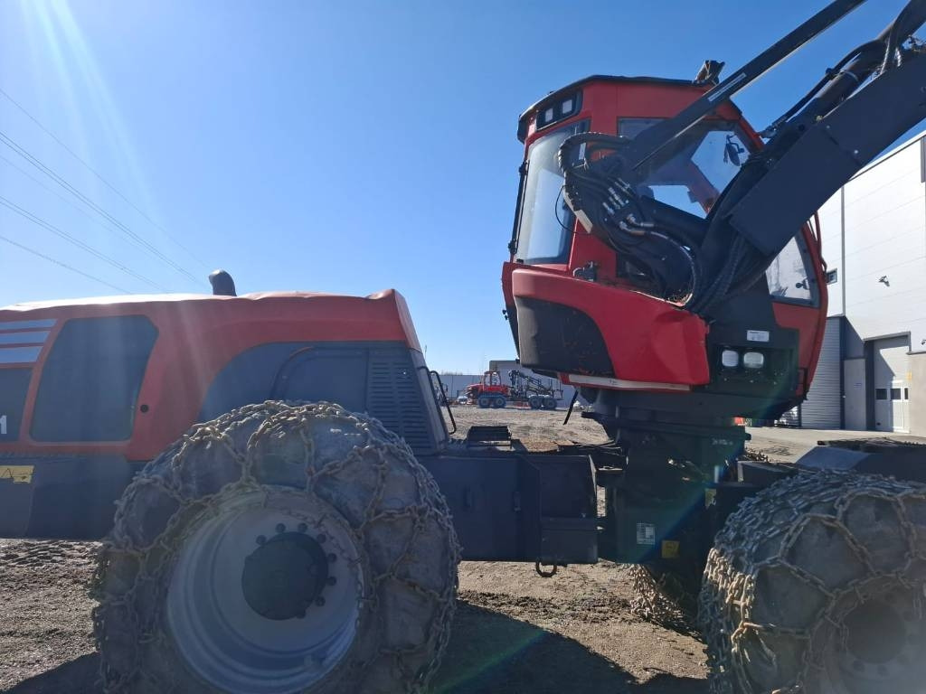 Komatsu 911 - Forestry harvester: picture 2 Komatsu 911 - Forestry harvester: picture 2