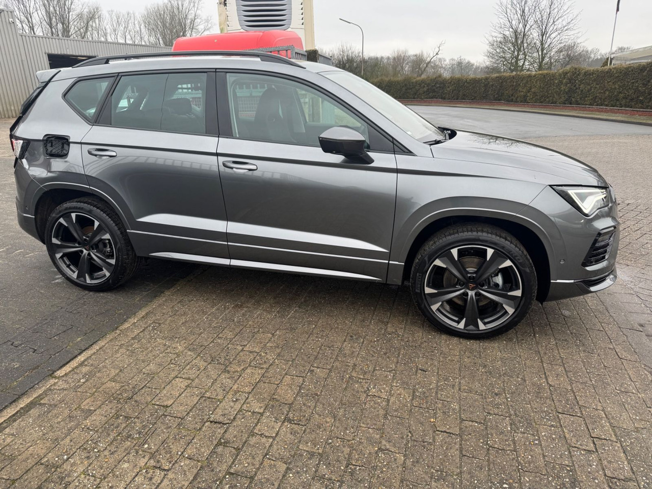 Cupra CUPRA Cupra Ateca 2.0 TSI 140kW 4X4 AUT 2.200KM Cupra CUPRA Cupra Ateca 2.0 TSI 140kW 4X4 AUT 2.200KM - SUV: picture 3 Cupra CUPRA Cupra Ateca 2.0 TSI 140kW 4X4 AUT 2.200KM Cupra CUPRA Cupra Ateca 2.0 TSI 140kW 4X4 AUT 2.200KM - SUV: picture 3