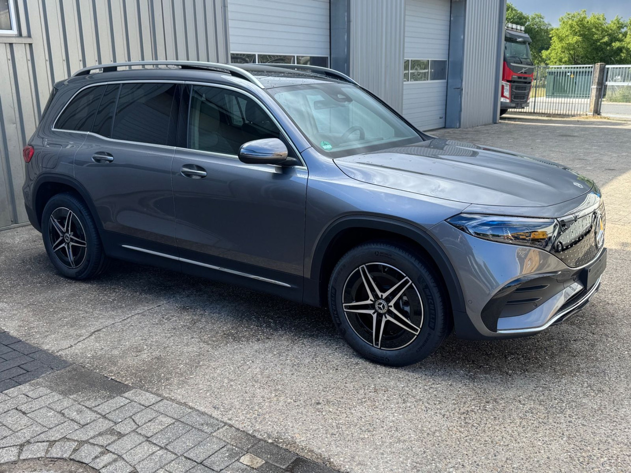 Mercedes-Benz EQB 350 AMG LINE 4Matic NUR 600 KM !!!!!! - SUV: picture 5 Mercedes-Benz EQB 350 AMG LINE 4Matic NUR 600 KM !!!!!! - SUV: picture 5