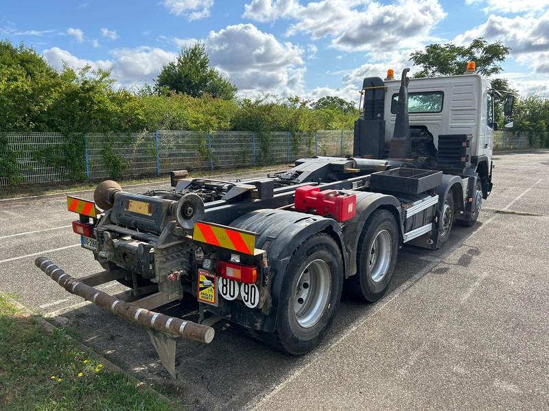 Volvo FM - Hook lift truck: picture 3 Volvo FM - Hook lift truck: picture 3