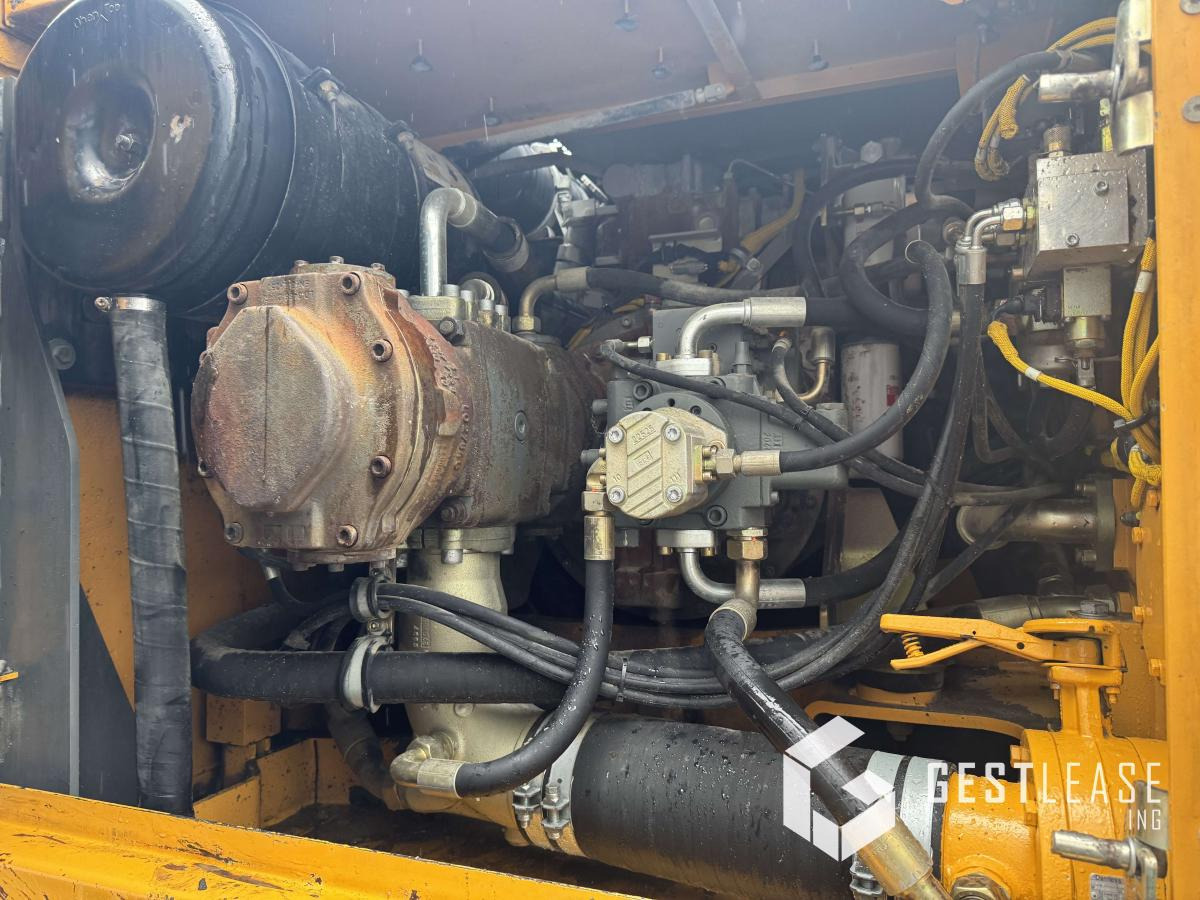 Crawler excavator Liebherr R934B HDSL: picture 8