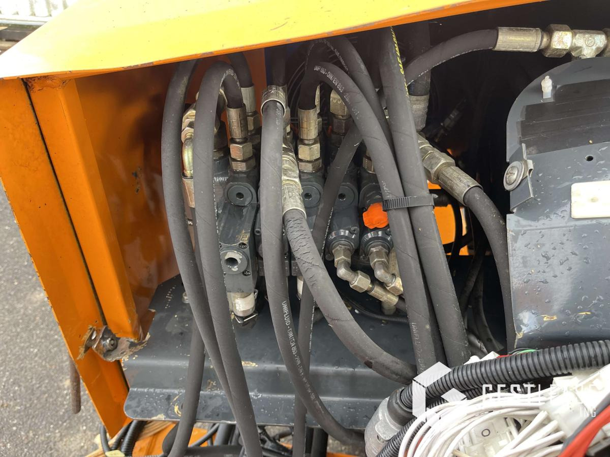 Boom mower Rousseau M57: picture 12