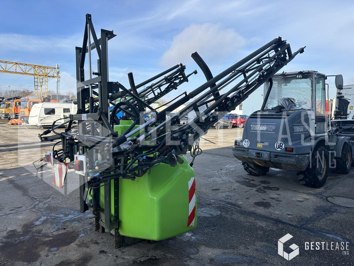 Tecnoma 16M 1000L - Tractor mounted sprayer: picture 3 Tecnoma 16M 1000L - Tractor mounted sprayer: picture 3
