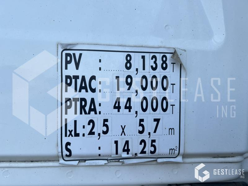 MAN TGX 18.520 - Tractor unit: picture 5 MAN TGX 18.520 - Tractor unit: picture 5