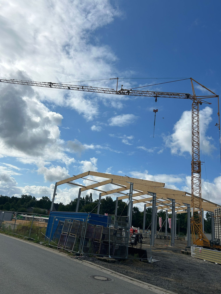 LIEBHERR 42K.1 - Tower crane: picture 1 LIEBHERR 42K.1 - Tower crane: picture 1