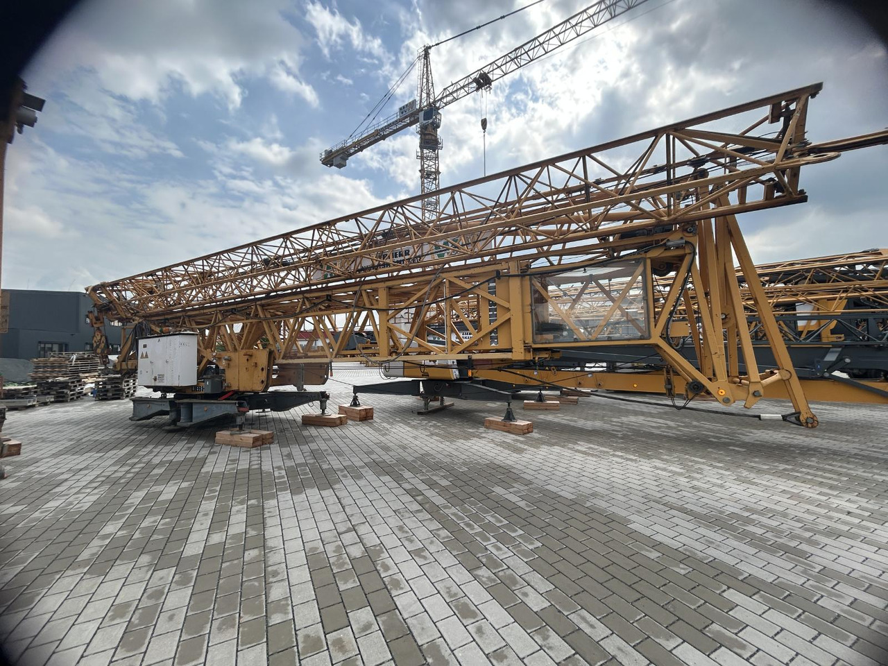 Liebherr 71k - Tower crane: picture 1 Liebherr 71k - Tower crane: picture 1